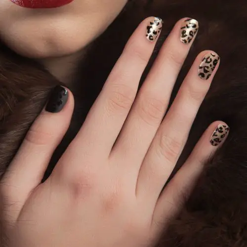 Leopard Print Nails