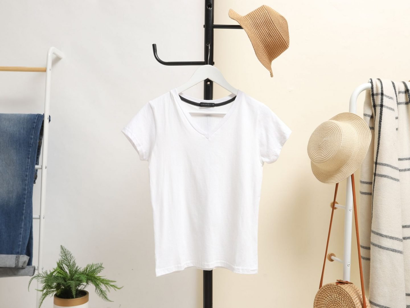 White T-Shirt Outfits